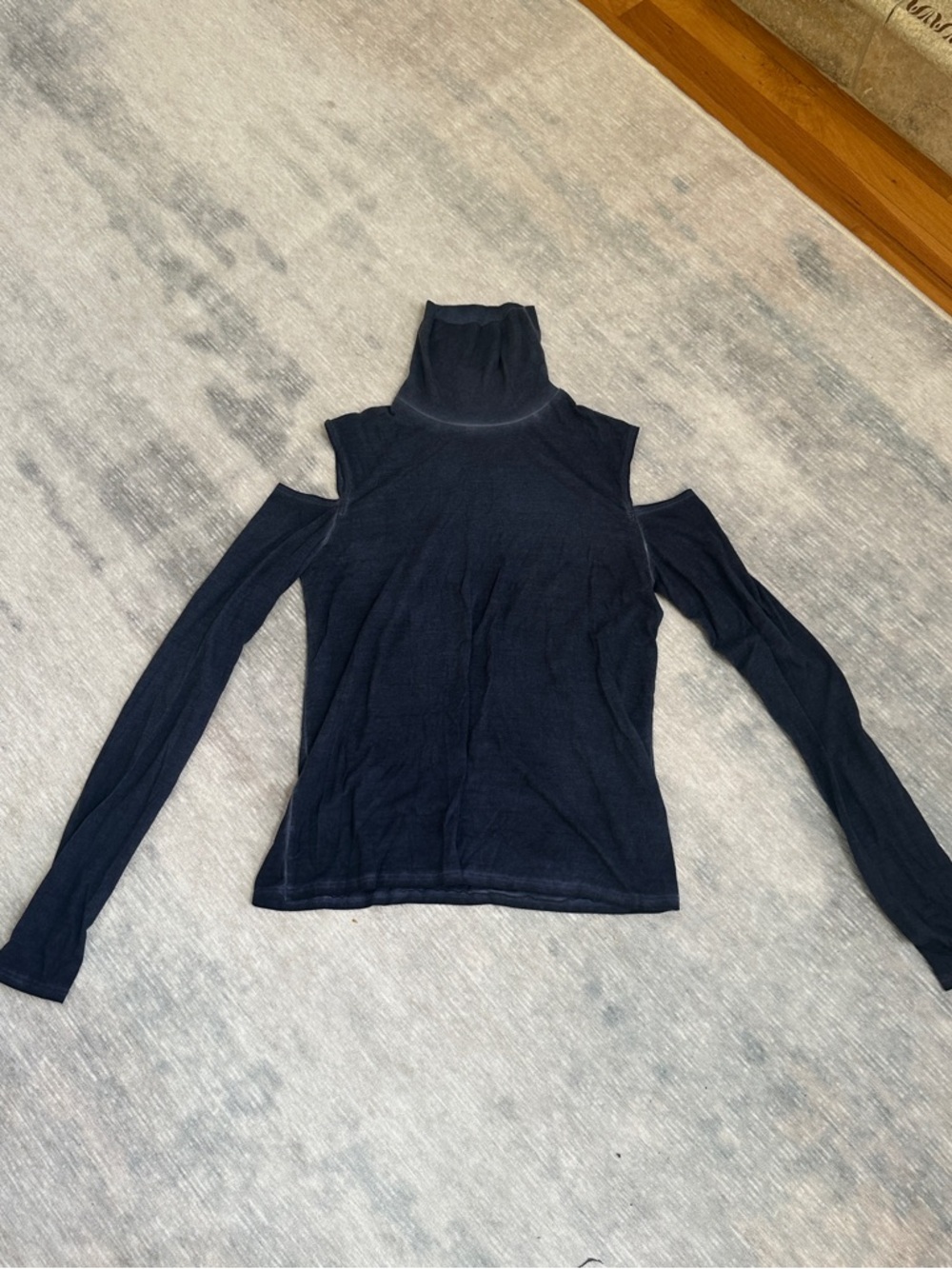 NEW Super soft Pam & Gela Black Cold-Shoulder Turtleneck Long Sleeve Top
